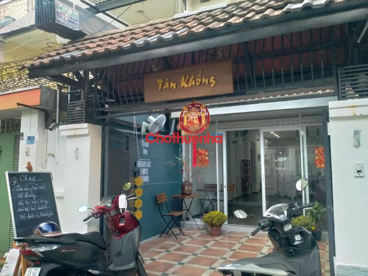 Cân sang quán Nguyễn Huy Tưởng, Phường 7, Quận Bình Thạnh.