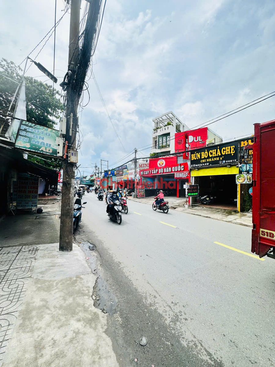 Cho thuê nhà đường Phan Huy Ích, Phường 12, Quận Gò Vấp. Hướng Tây.