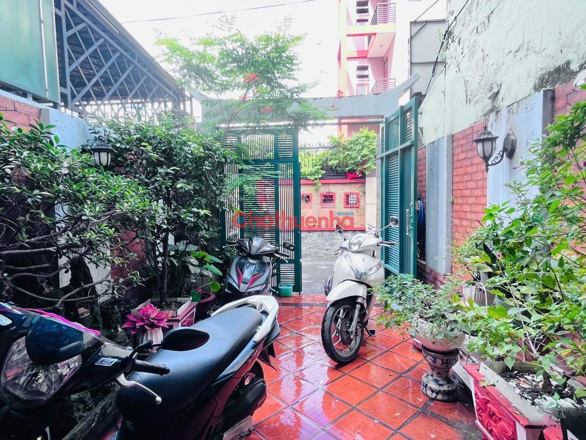 Cho thuê nhà nguyên căn Nguyễn Đình Chính, Phường 11, Phú Nhuận - 4x18m, 4 Tầng - 31tr