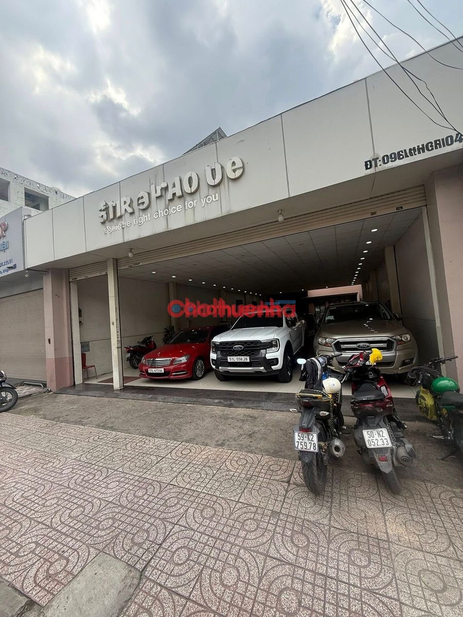 Cho NHÀ MẶT TIỀN ĐƯỜNG ÂU CƠ  Tân Phú -  8X18 - 1 trệt trống suốt
