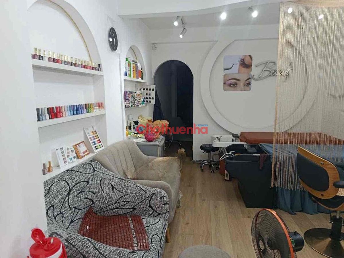 Cho thuê MB Đường Số 4 Cư Xá Đô Thành, Phường 3, Quận 3