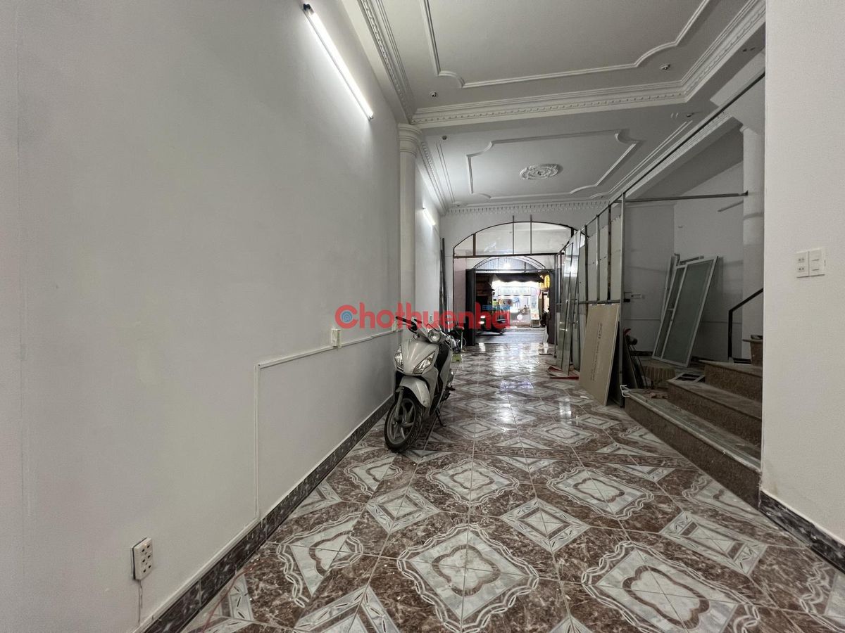 CHO THUÊ MẶT BẰNG RỘNG HỒ BÁ KIỆN QUẬN 10