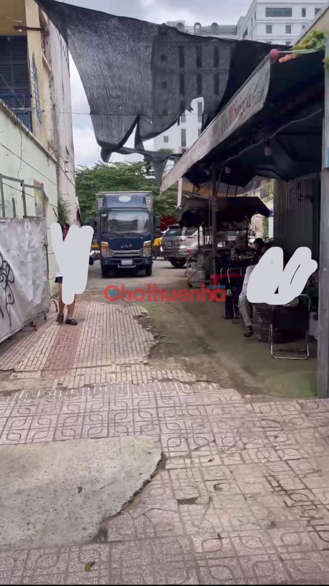 Cho Thuê Đất Hiếm Tại Trung Tâm Ngang 10m × 38m - Khu Kinh Doanh Cực Mạnh - P06 - Q3