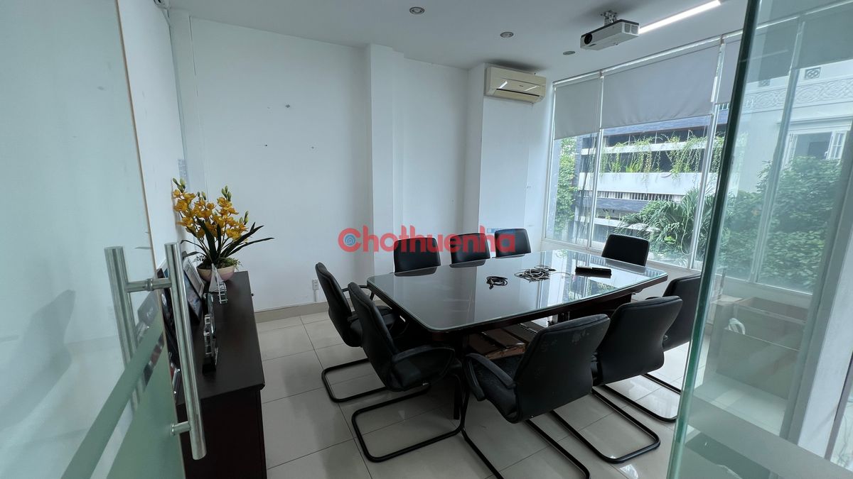 Văn Phòng Cho Thuê. Tầng 2. 143m2. Sư Vạn Hạnh, Quận 10. Full PCCC đạt chuẩn
