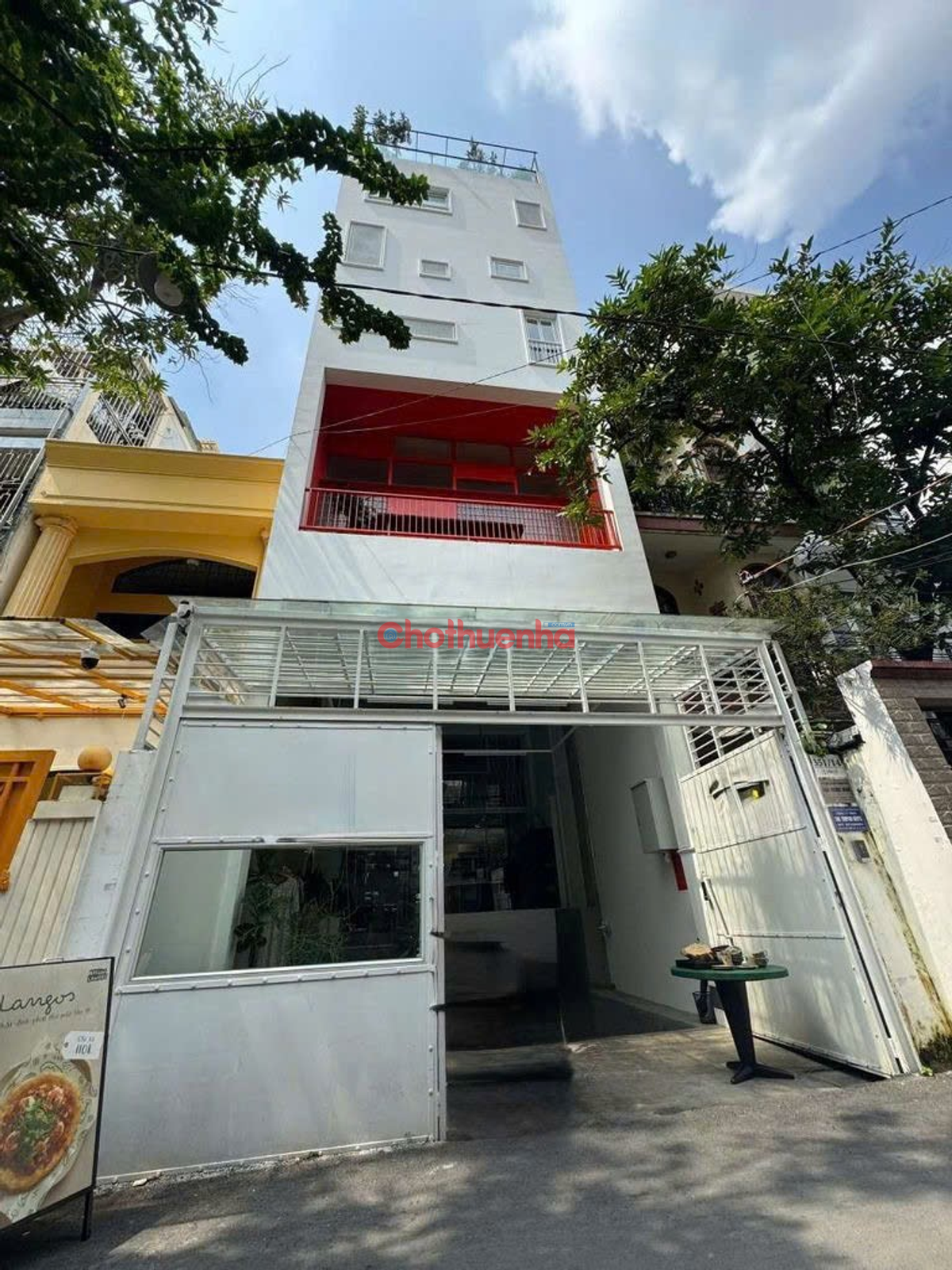 Cho thuê nhà hẻm xe hơi Lê Văn Sỹ, P.12, Quận 3 - 6x20m, 8 Tầng - 45tr