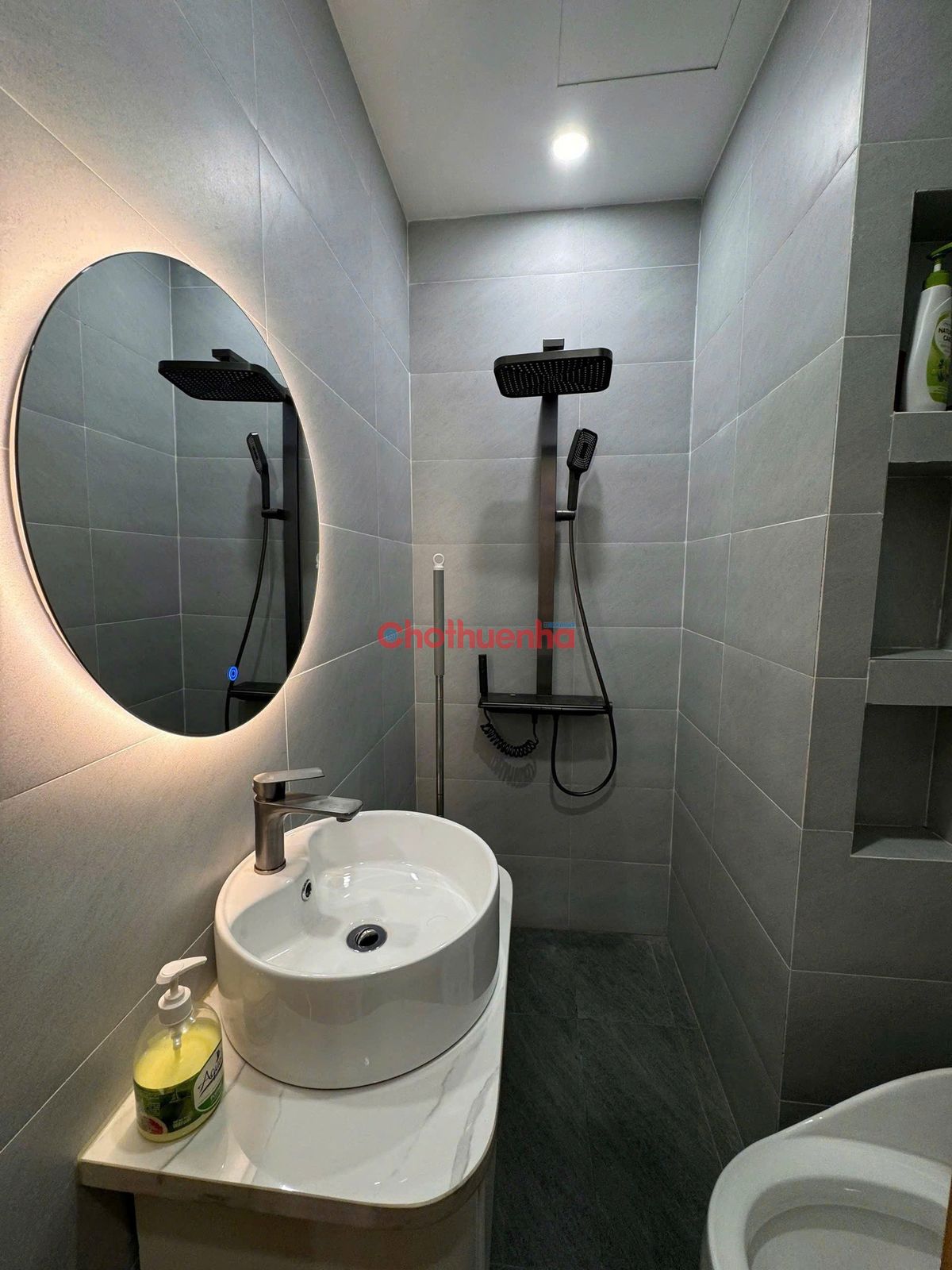 CHO THUÊ NHÀ CĂN GÓC MẶT TIỀN NAM KỲ KHỞI NGHĨA, P8, Quận 3 - 3x13m, 5 Tầng -CHỈ 45TR