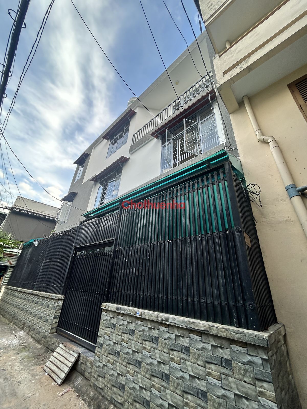 Nhà nguyên căn  Hoàng Hoa Thám, Phường 6, Quận Bình Thạnh.