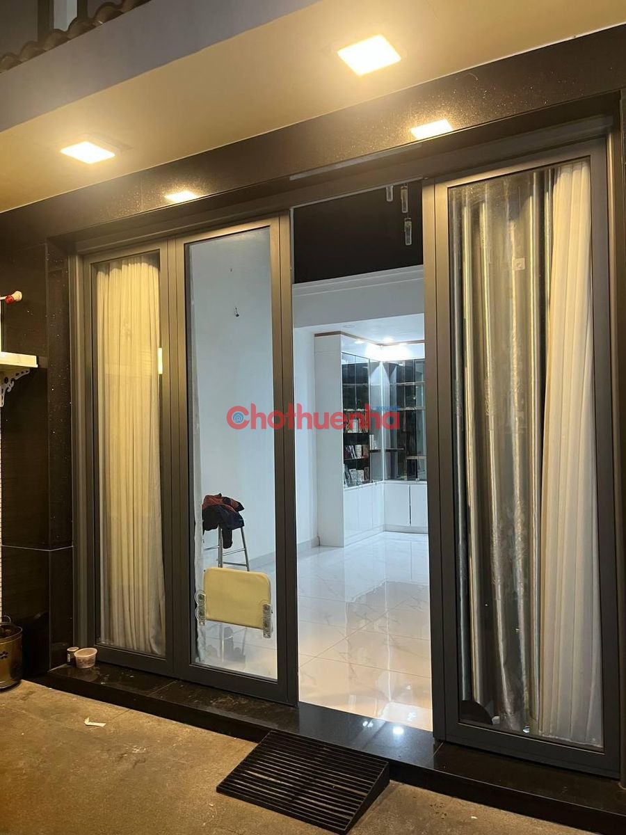 CHO THUÊ NHÀ NGUYÊN CĂN KHU VỰC Nguyễn Đình Chiểu, P.5, Quận 3 - 4.2x16m, 4 Tầng, 7 PN - 30tr
