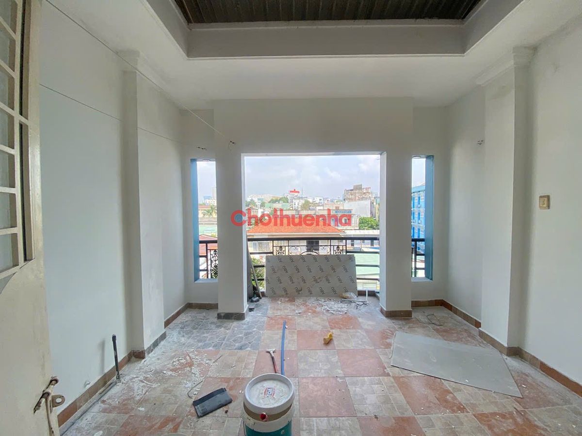 Cho thuê nhà Nguyễn Trọng Tuyển, Phường 1, Quận Tân Bình.