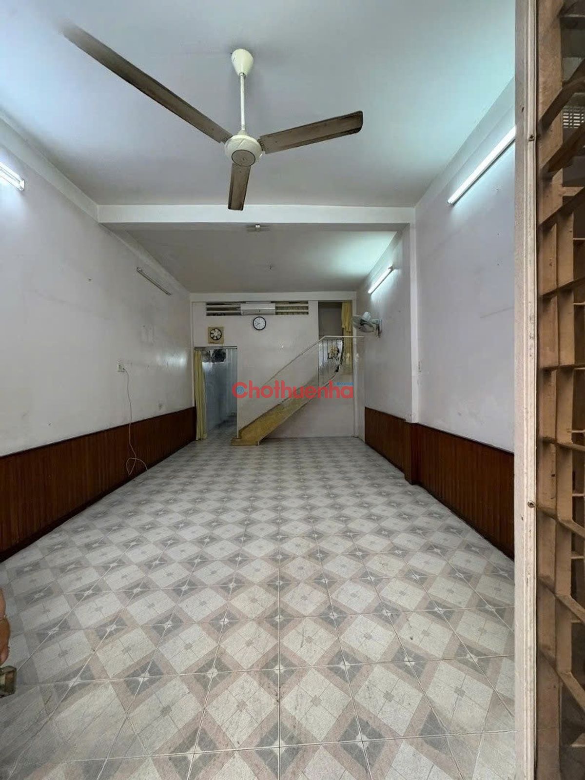 Cho thuê nhà nguyên căn Lê Văn Sỹ. Diện tích 120m2, 3 phòng ngủ