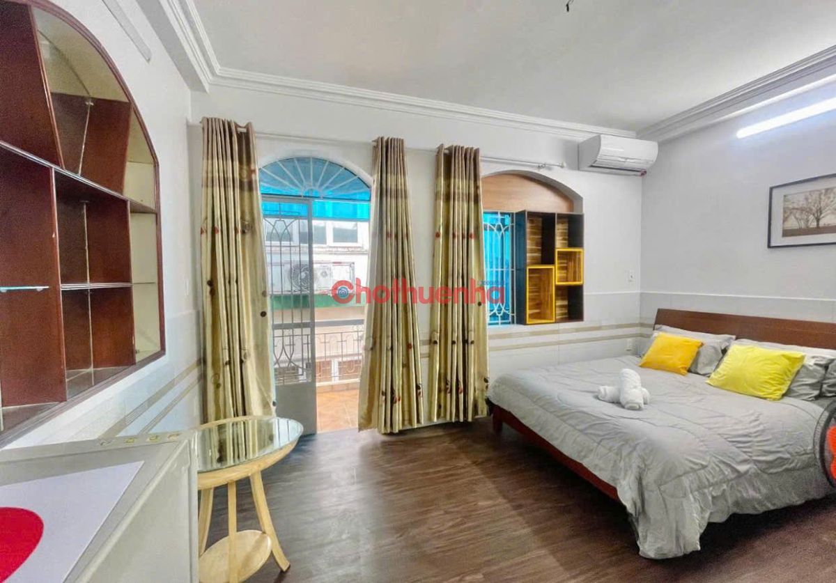 CHO THUÊ GẤP NHÀ CÓ 8 PN, DT 7x16M, LÊ THÁNH TÔN, QUẬN 1, GIÁ 33 TRIỆU
