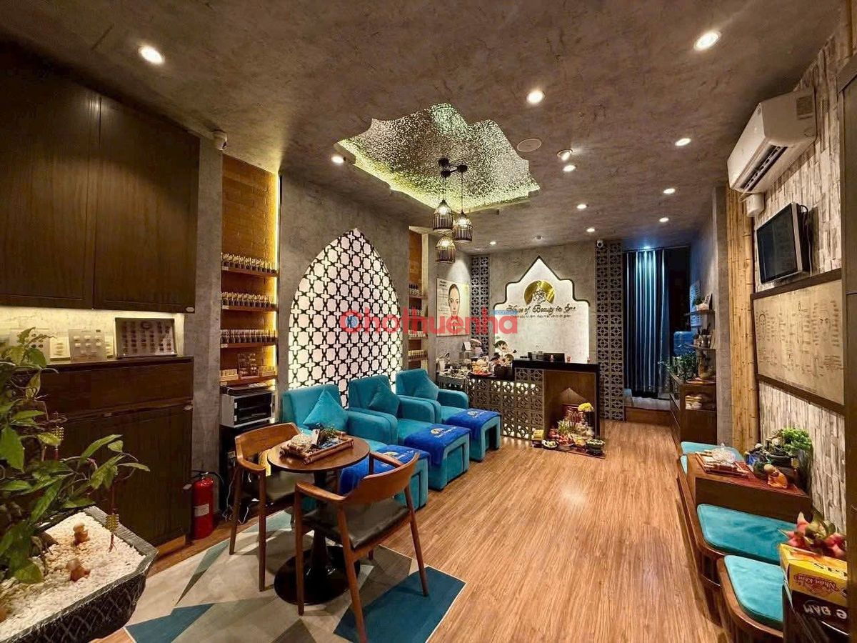 SANG SPA HOẠT ĐỘNG ỔN ĐỊNH - MẶT BẰNG ĐẸP TẠI 27A HỒ HẢO HỚN, PHƯỜNG CÔ GIANG, QUẬN 1