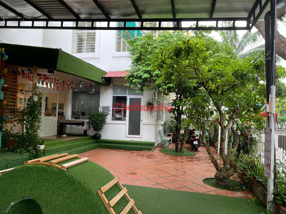CHO THUÊ NHÀ MẶT TIỀN ĐƯỜNG SỐ TÂN PHÚ QUẬN 7 DIỆN TÍCH 297M2 KHÔNG GIAN RỘNG ĐA MÔ HÌNH