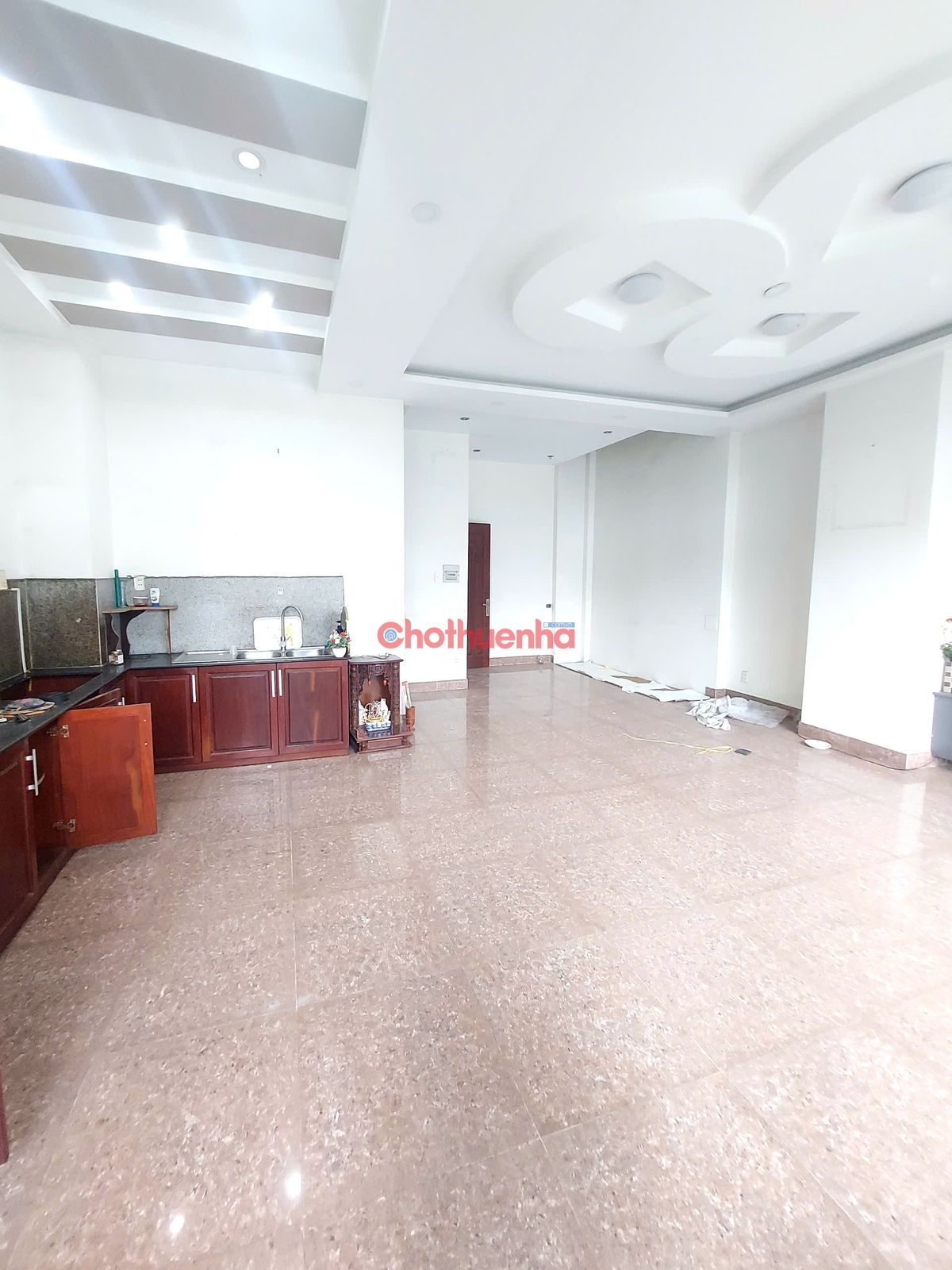 Cho thuê Mặt bằng Cách Mạng Tháng Tám, Quận 3. Kèm Tầng Hầm