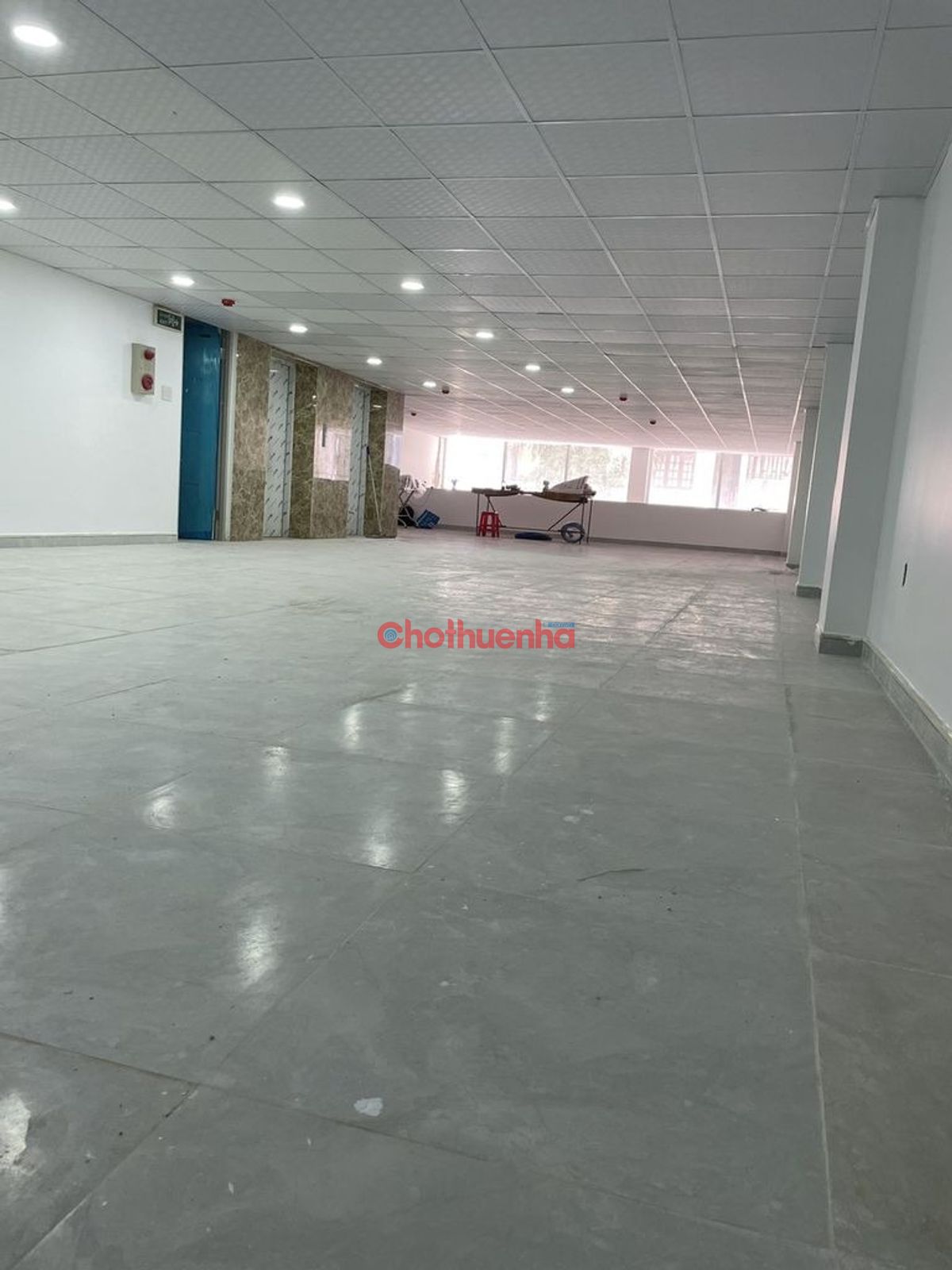 Toà Nhà Ngay Sân Bay Tân Sơn Nhất