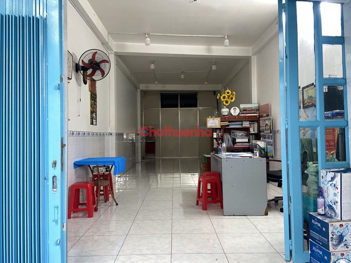 Cho thuê Mặt Bằng Tầng Trệt Hòa Hảo, P2, Quận 10,  4x12m, Có Sân Trước, Xe Tải Vào Được
