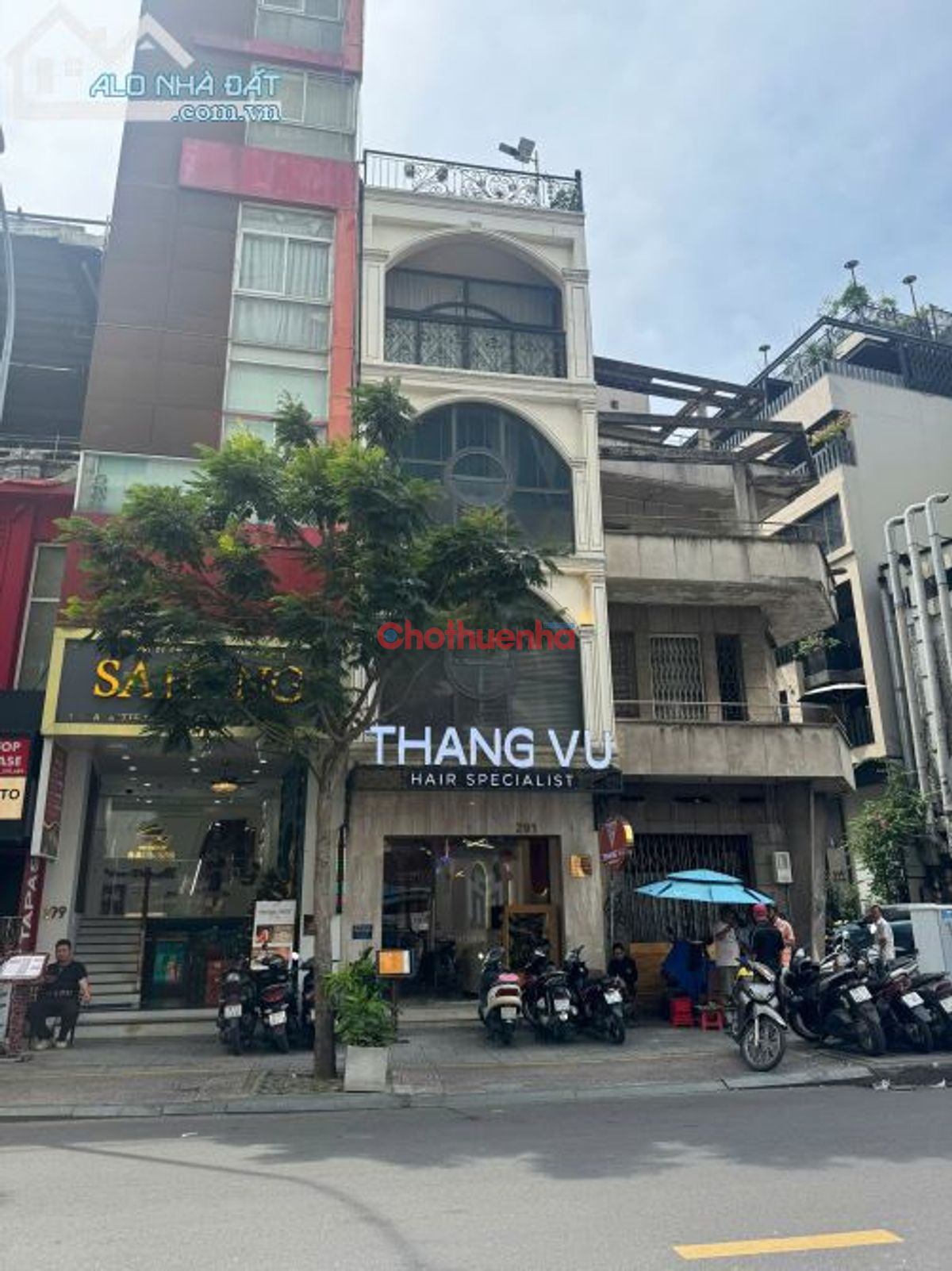 CHO THUÊ NHÀ MẶT TIỀN ĐỐI DIỆN CHỢ BẾN THÀNH - CALMETTE - Q1