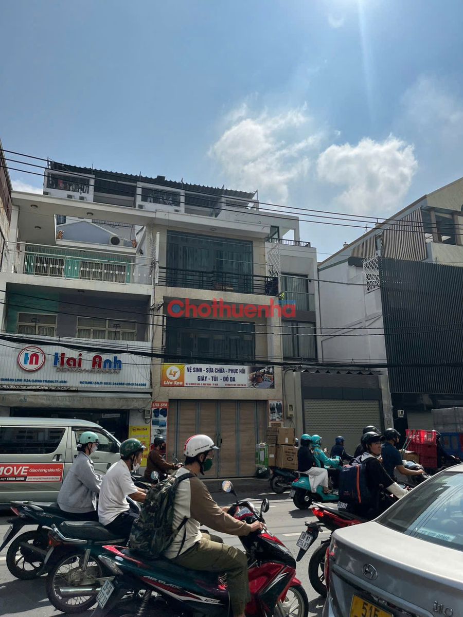 Cho thuê nhà nguyên căn mặt tiền đường Đinh Bộ Lĩnh, Phường 24, Quận Bình Thạnh