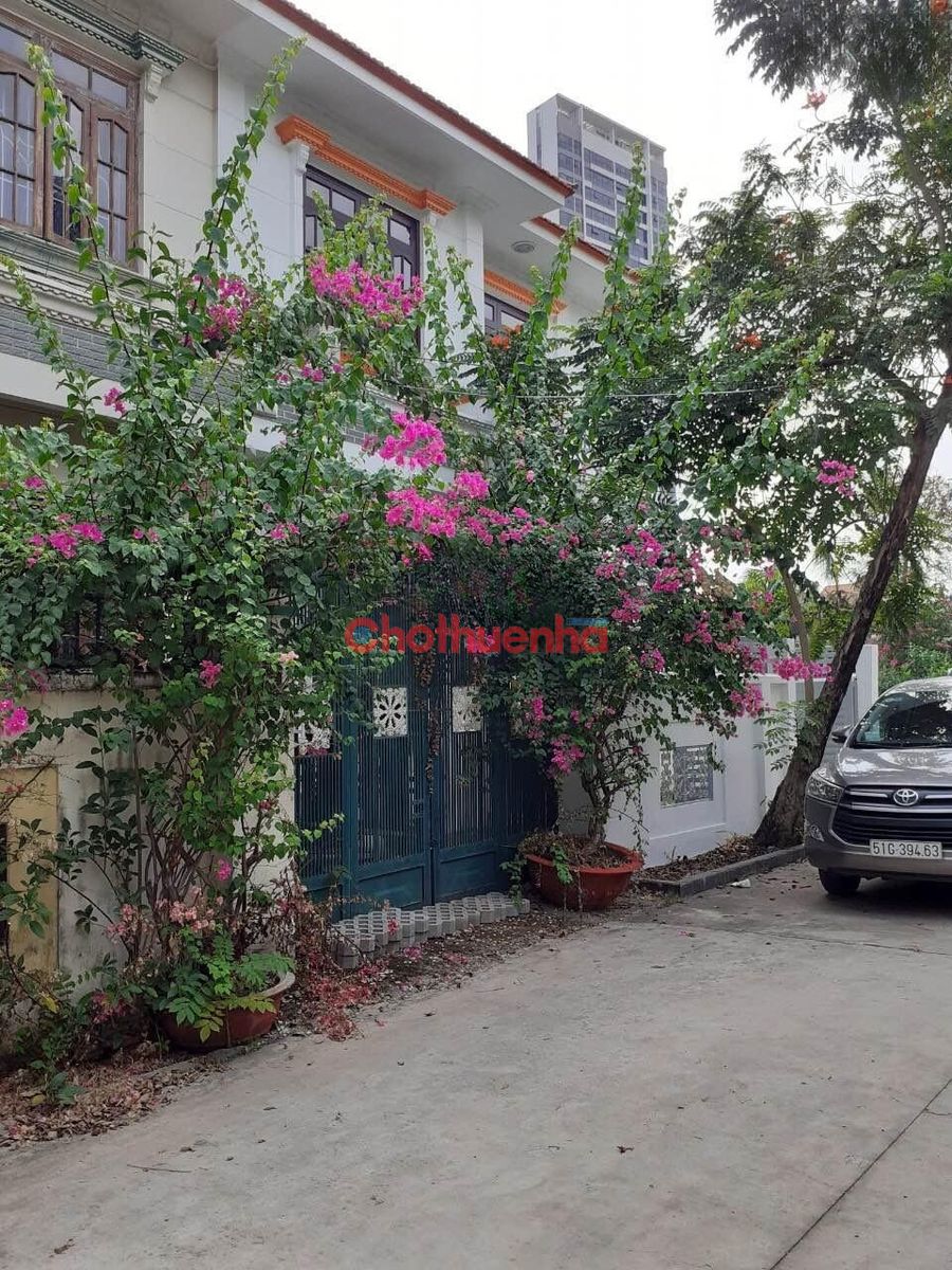 CHO THUÊ BIỆT THỰ SÂN VƯỜN, THẢO ĐIỀN, QUẬN 2