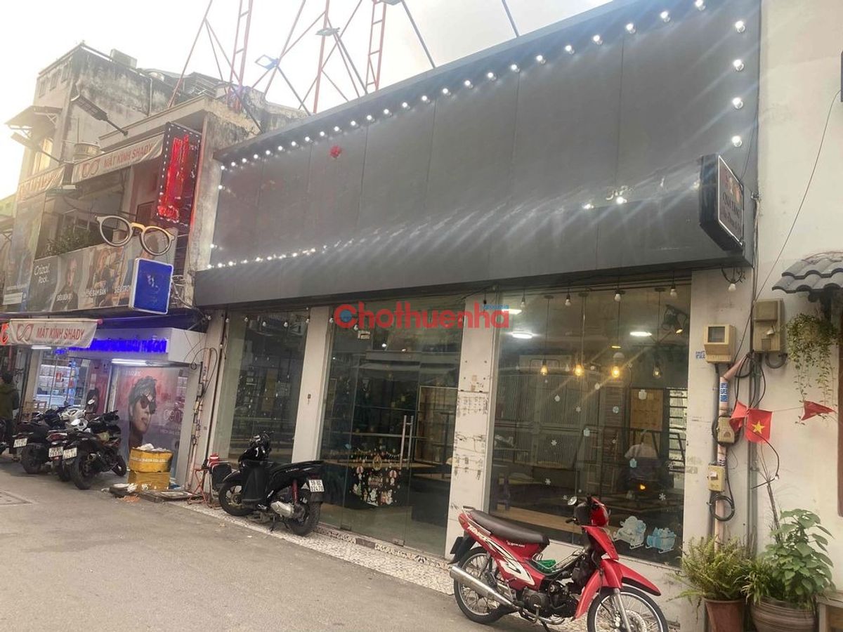 Cho thuê nhà mặt tiền Thành Thái, Phường 14, Quận 10