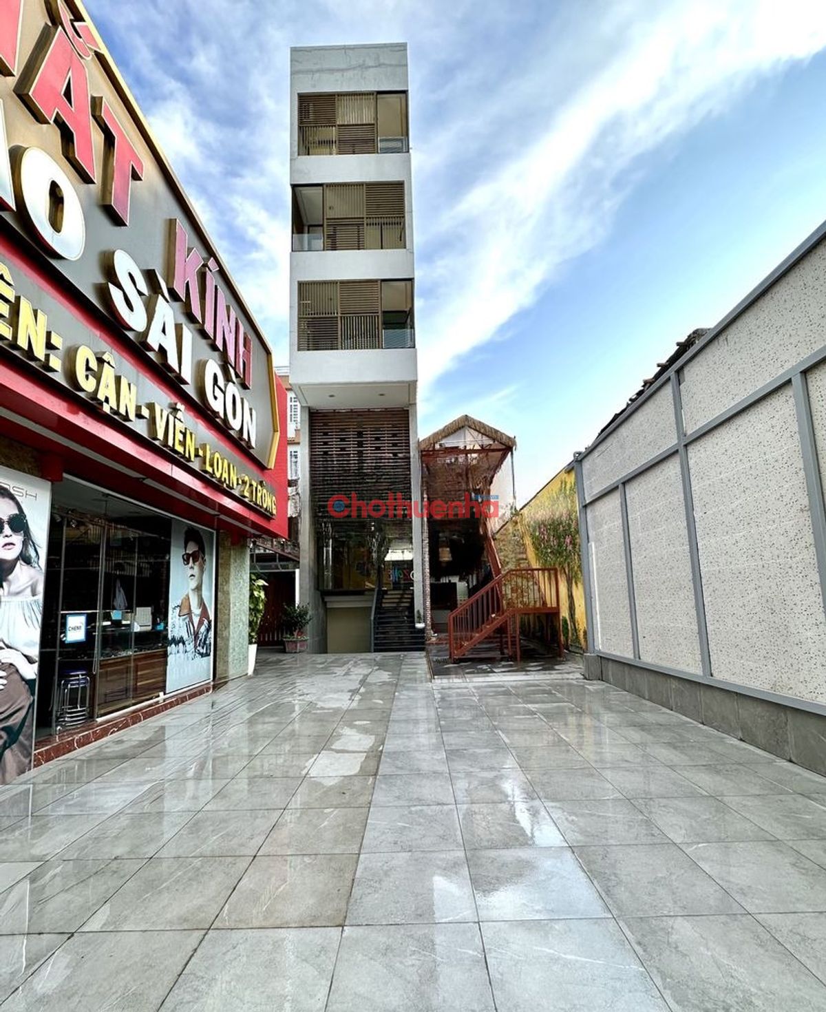 Cho thuê nhà mặt tiền đường Phạm Hùng, Phường 4, Quận 8.