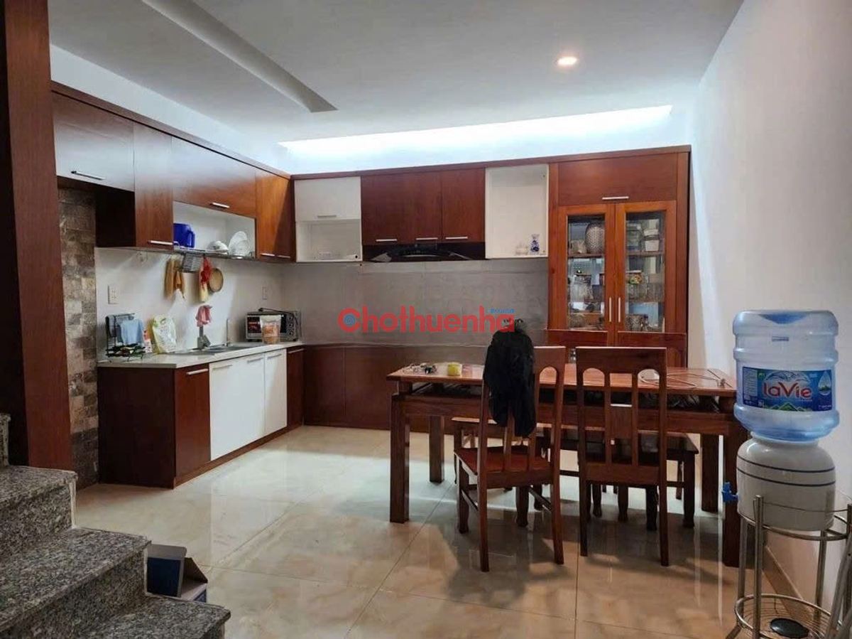 CHO THUÊ NHÀ HXH HOÀNG BẬT ĐẠT – 4PN – CÓ SÂN THƯỢNG, P15, TÂN BÌNH