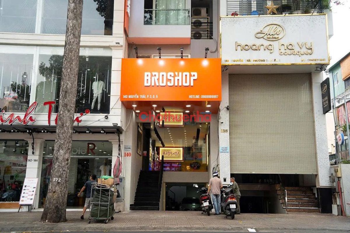 CHO THUÊ NHÀ MẶT TIỀN NGUYỄN TRÃI, QUẬN 5, DT NGANG 5.5x30M, GIÁ 7X