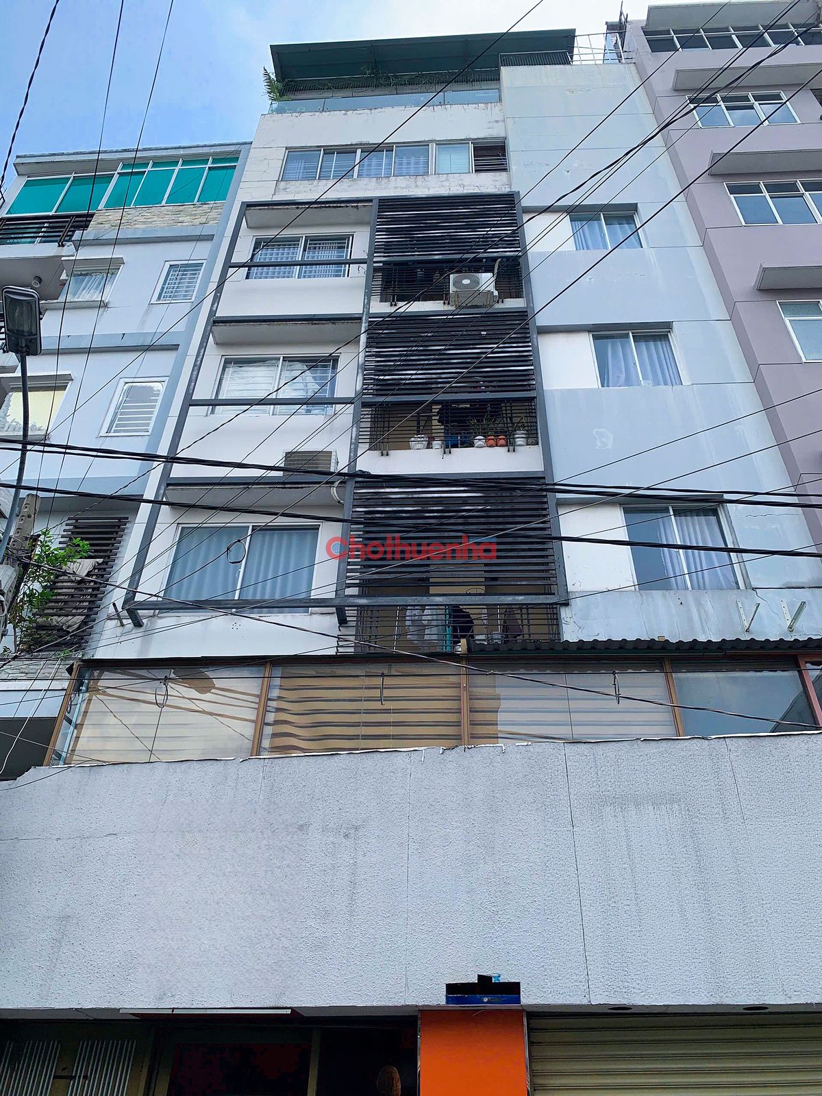 CHO THUÊ NHÀ NGUYÊN CĂN ĐƯỜNG ĐỒNG NAI, QUẬN 10 – THANG MÁY , 10 PHÒNG 