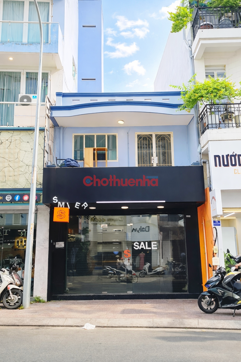 CHO THUÊ NHÀ MẶT TIỀN HUỲNH VĂN BÁNH, NGANG 5M, KHU THỜI TRANG SẦM UẤT