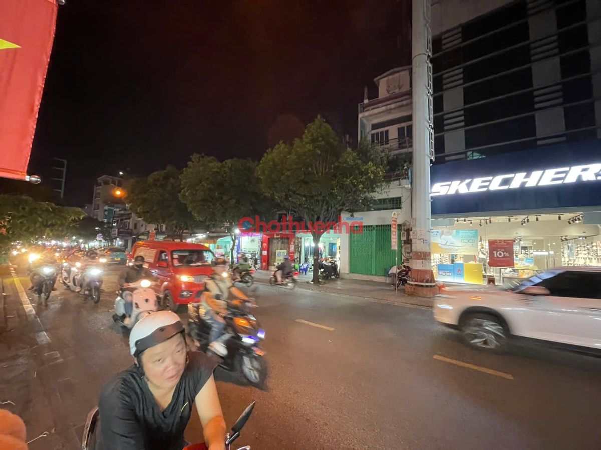 CHO THUÊ NHÀ MẶT TIỀN NGANG 8 MÉT TẠI ĐƯỜNG BÌNH THỚI, PHƯỜNG 14, QUẬN 11