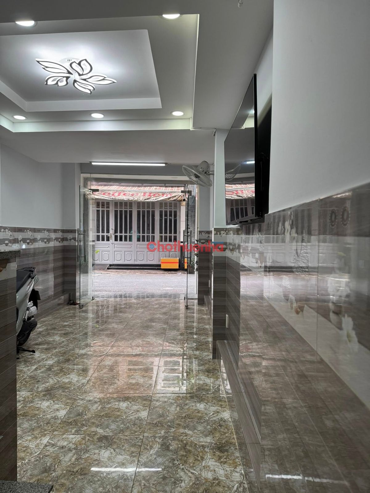 CHO THUÊ MẶT BẰNG LÊ VĂN SỸ, PHÚ NHUẬN, HẺM XE HƠI, 2 Tầng, FULL TRANG THIẾT BỊ