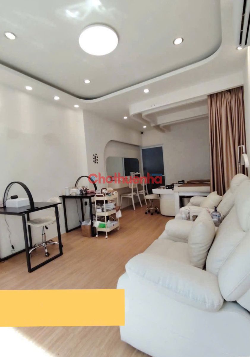 SANG TIỆM NAIL & GỘI ĐẦU, MẶT TIỀN NGUYỄN THIỆN THUẬT, QUẬN 3, 4x10m,