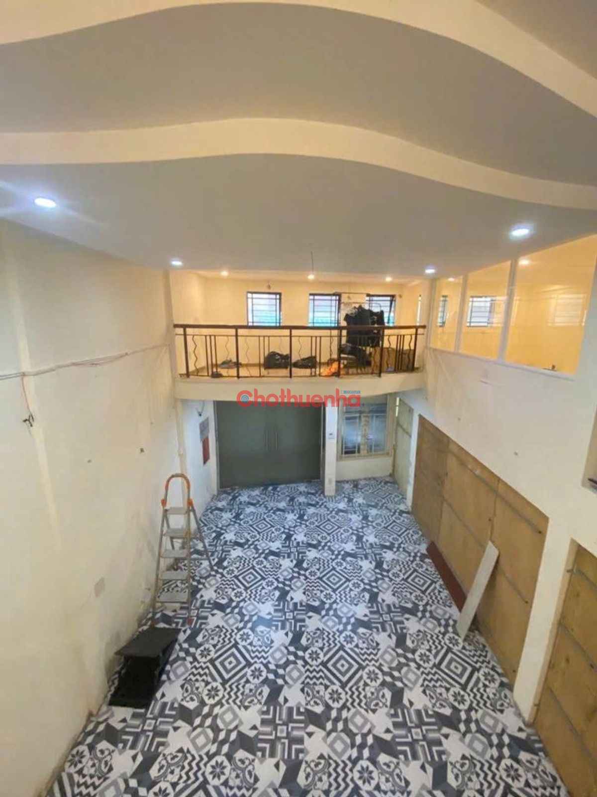 Cho thuê nhà mặt tiền đường Trần Hưng Đạo, Phường 2, Quận 5