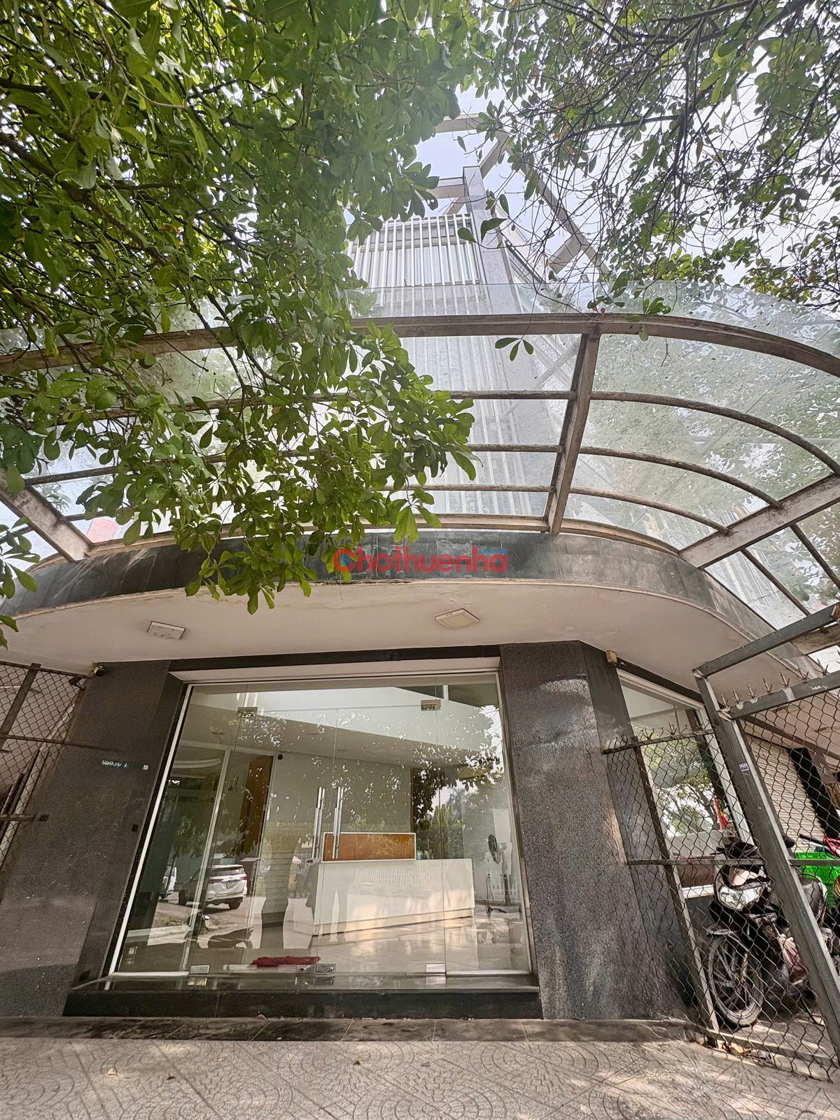 CHO THUÊ NHÀ MẶT TIỀN ĐƯỜNG SỐ 3, PHƯỜNG 7, QUẬN 8 - 10X23M - CÓ THANG MÁY 