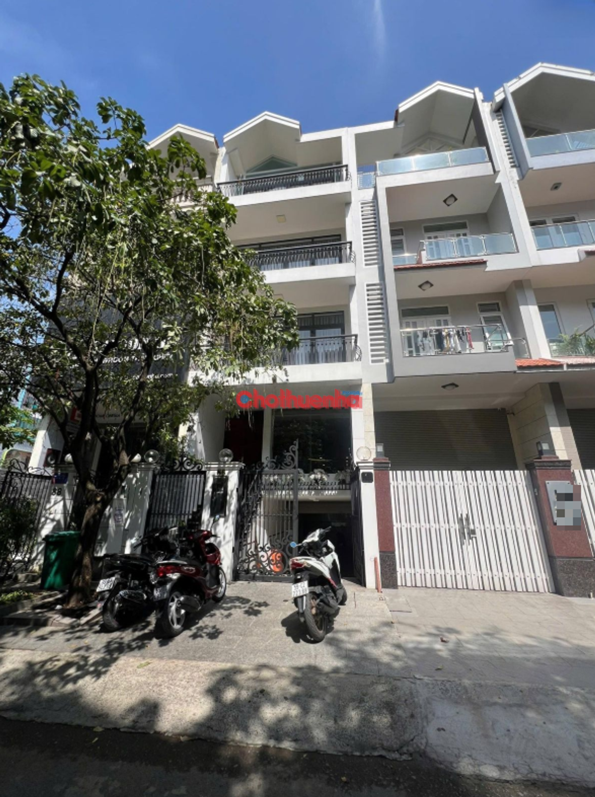 Cho thuê nhà mặt tiền đường số 14 Him Lam Kênh Tẻ, Quận 7