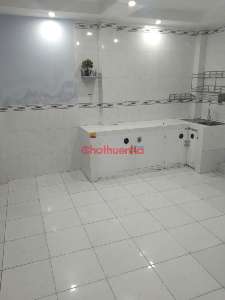 CHO THUÊ MẶT BẰNG MẶT TIỀN NGUYỄN HIỀN – PHƯỜNG 4, QUẬN 3