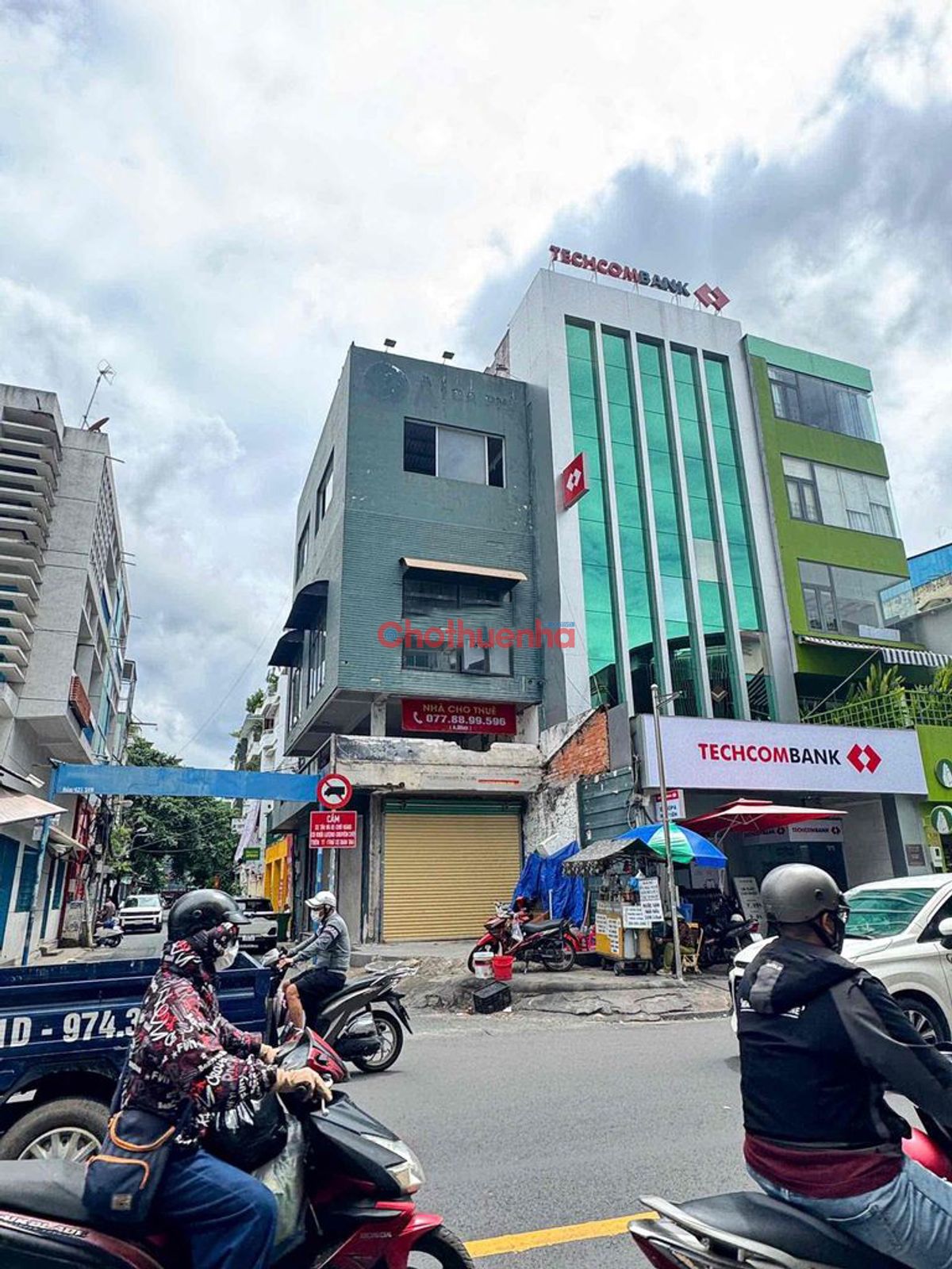 CHO THUÊ TÒA NHÀ ĐƯỜNG SƯ VẠN HẠNH, QUẬN 10 - KẾ VẠN HẠNH MALL, NGANG 11M