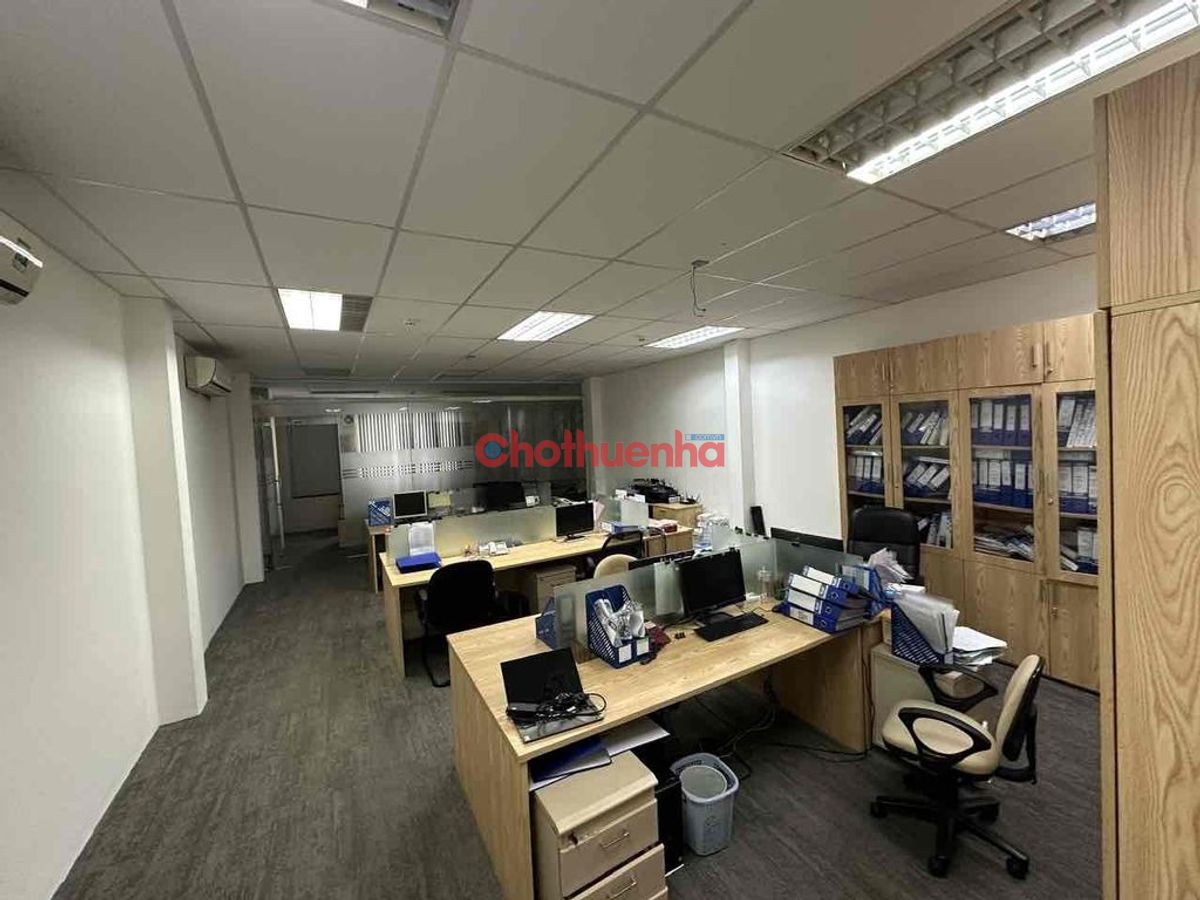 CHO THUÊ VĂN PHÒNG ĐƯỜNG ĐIỆN BIÊN PHỦ, PHƯỜNG 6, QUẬN 3  FULL BÀN GHẾ LÀM VIỆC