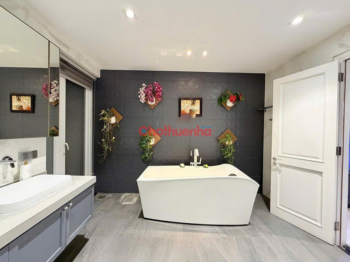CHO THUÊ NHÀ NGUYÊN CĂN ĐƯỜNG HỒ VĂN HUÊ, PHÚ NHUẬN - NGANG 7M - CÓ THANG MÁY