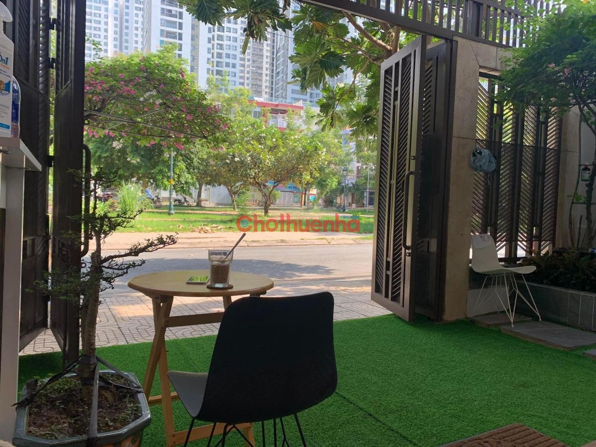 Cho thuê nhà mặt tiền Đường 817A, Phường 5, Quận 8, 6x22m