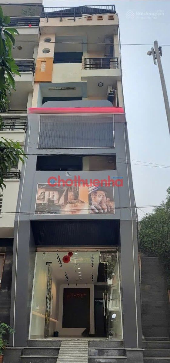 Cho thuê nhà mặt tiền đường Tạ Quang Bửu - Quận 8 - DT : 4x20 