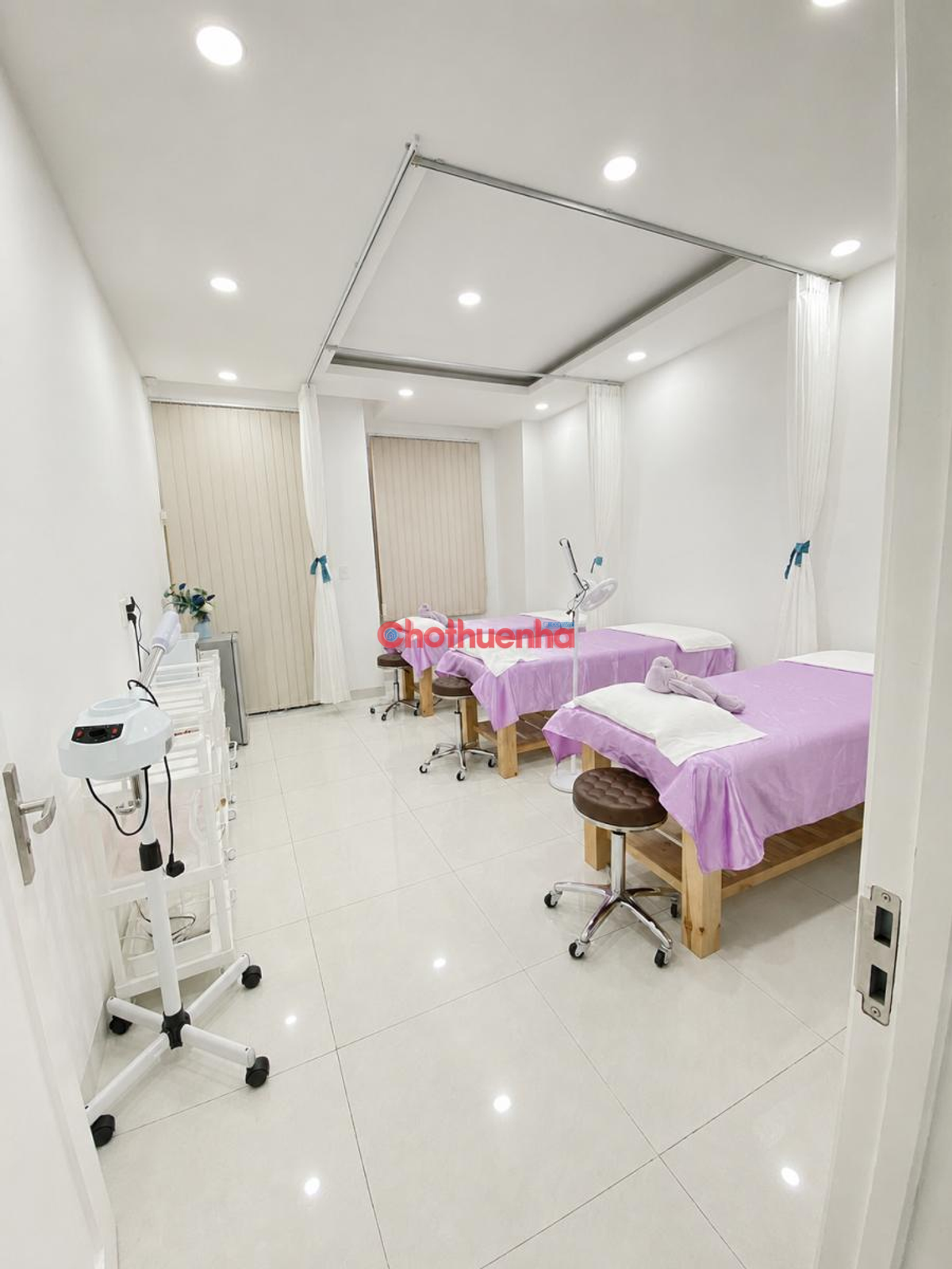 CHO THUÊ NHÀ NGUYÊN CĂN LÊ VĂN SỸ, TÂN BÌNH - 4x20M- 7 PHÒNG - HẺM XE TẢI
