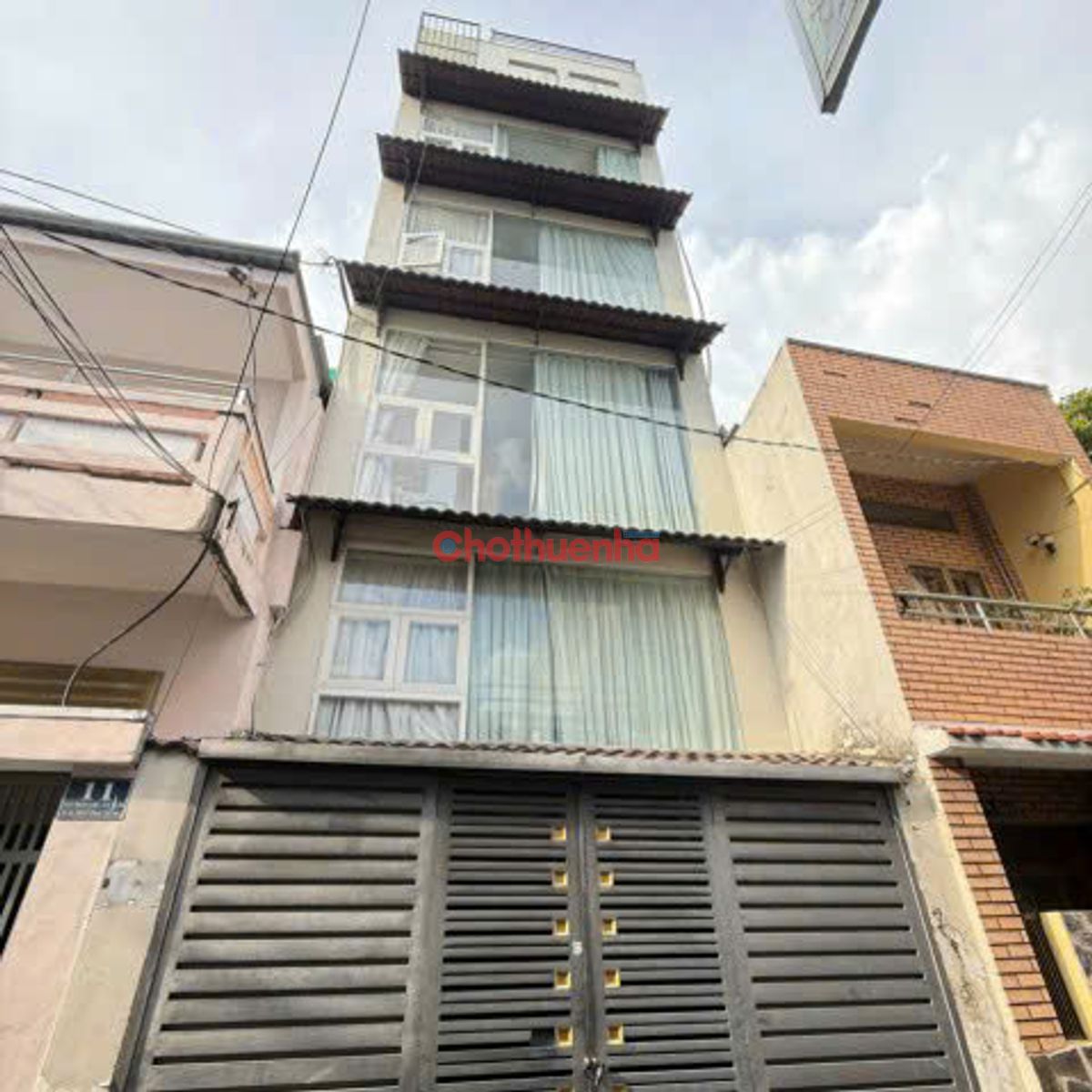 SANG CHDV KHU SÂN BAY ĐƯỜNG LƯU NHÂN CHÚ TÂN BÌNH - 10PN 11WC