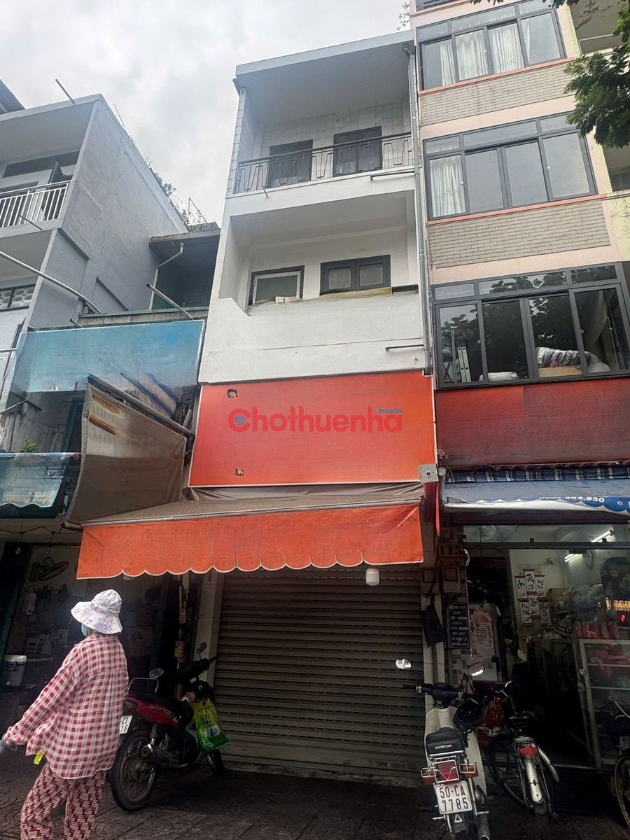 Cho thuê nhà mặt tiền đường Hoàng Diệu, Quận 4 - kinh doanh tự do