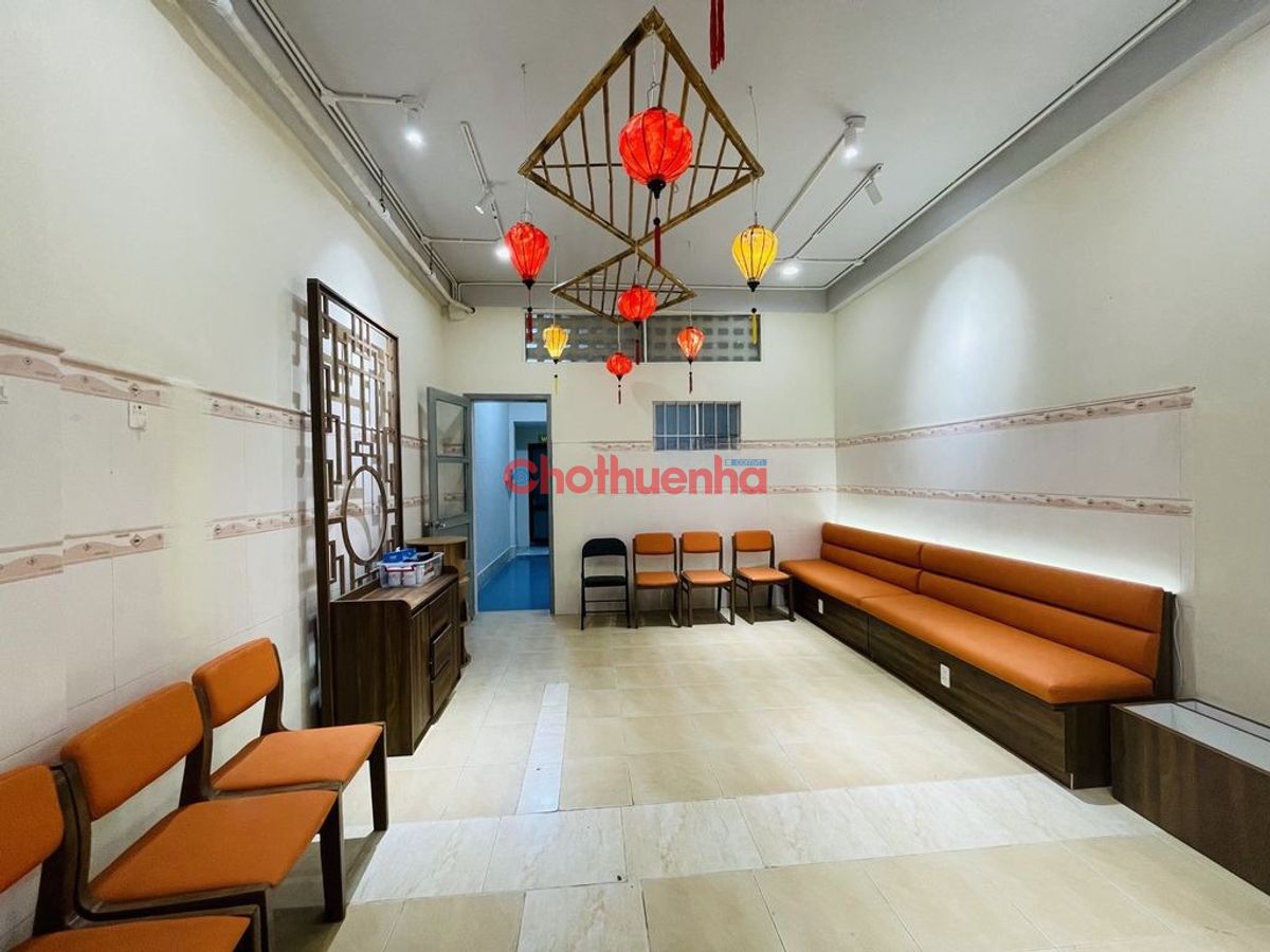 Cho thuê mặt bằng mặt tiền đường Nguyễn Trãi, Phường 11, Quận 5