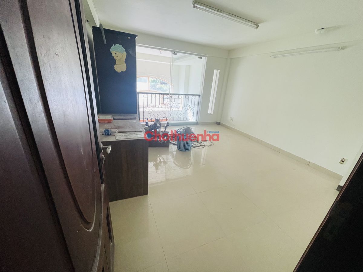 CHO THUÊ NHÀ NGUYÊN CĂN THÀNH THÁI - QUẬN 10 - NGANG 4M DÀI 12M