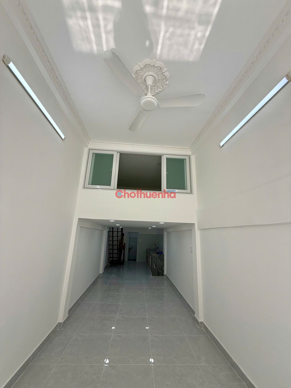 CHO THUÊ NHÀ NGUYÊN CĂN MẶT TIỀN ĐƯỜNG HÒA HẢO – QUẬN 10 – GIÁ TỐT 25 TRIỆU