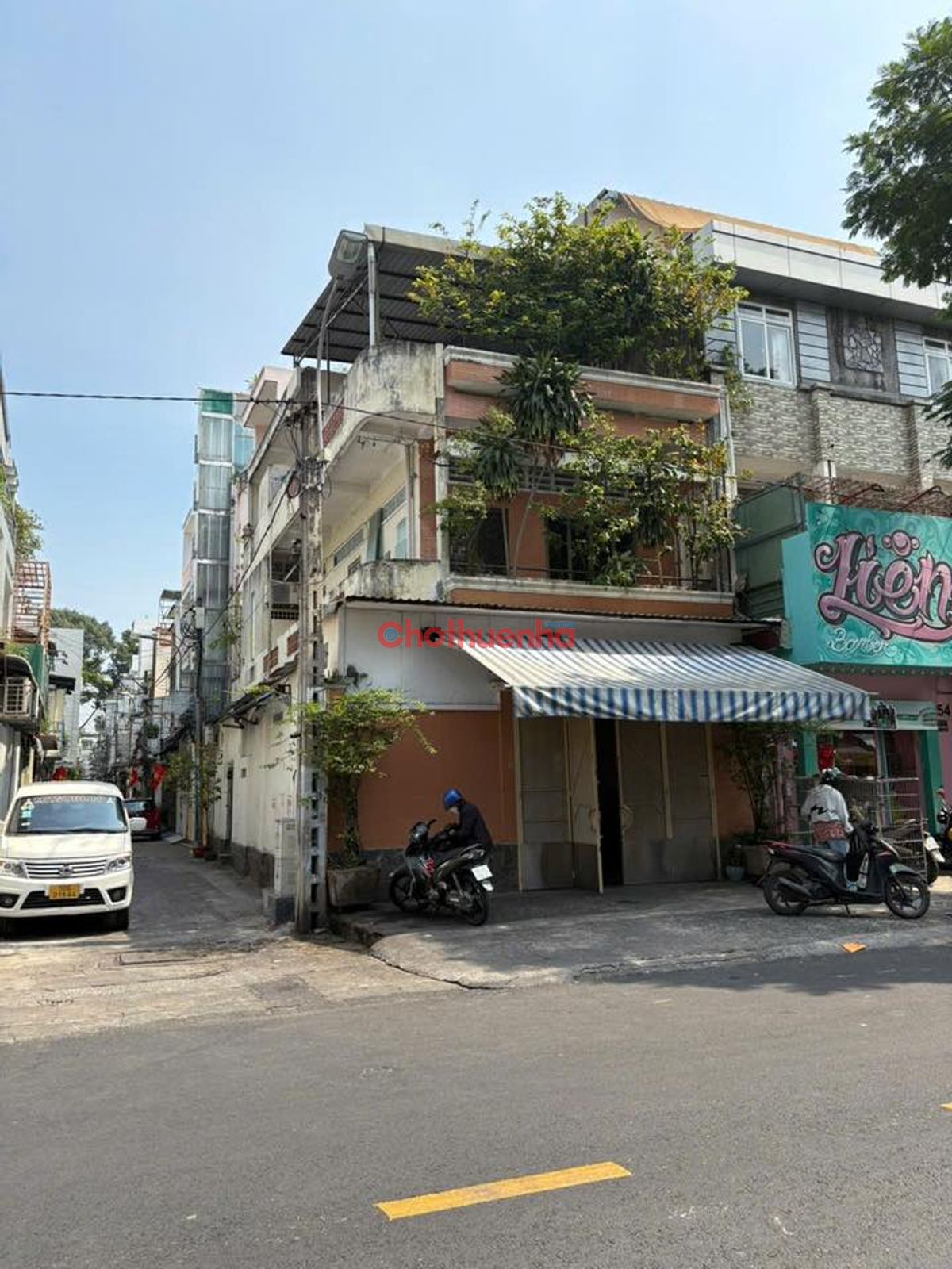 CHO THUÊ NHÀ CĂN GÓC 2 MẶT TIỀN – NGUYỄN TIỂU LA, QUẬN 10 | DTSD ~ 240m2