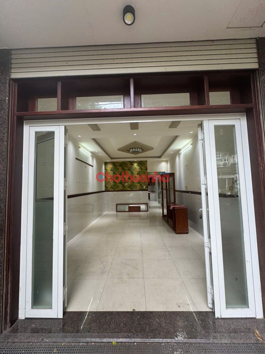 CHO THUÊ NHÀ NGUYÊN CĂN CÔ BẮC Q1 - NHÀ ĐẸP VUÔNG VẮN