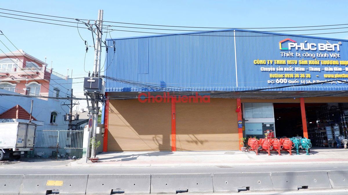 CHO THUÊ KHO XƯỞNG QUỐC LỘ 1A – TỔNG DIỆN TÍCH 1.110M² – 2 CẨU TRỤC 3 TẤN VÀ 5 TẤN